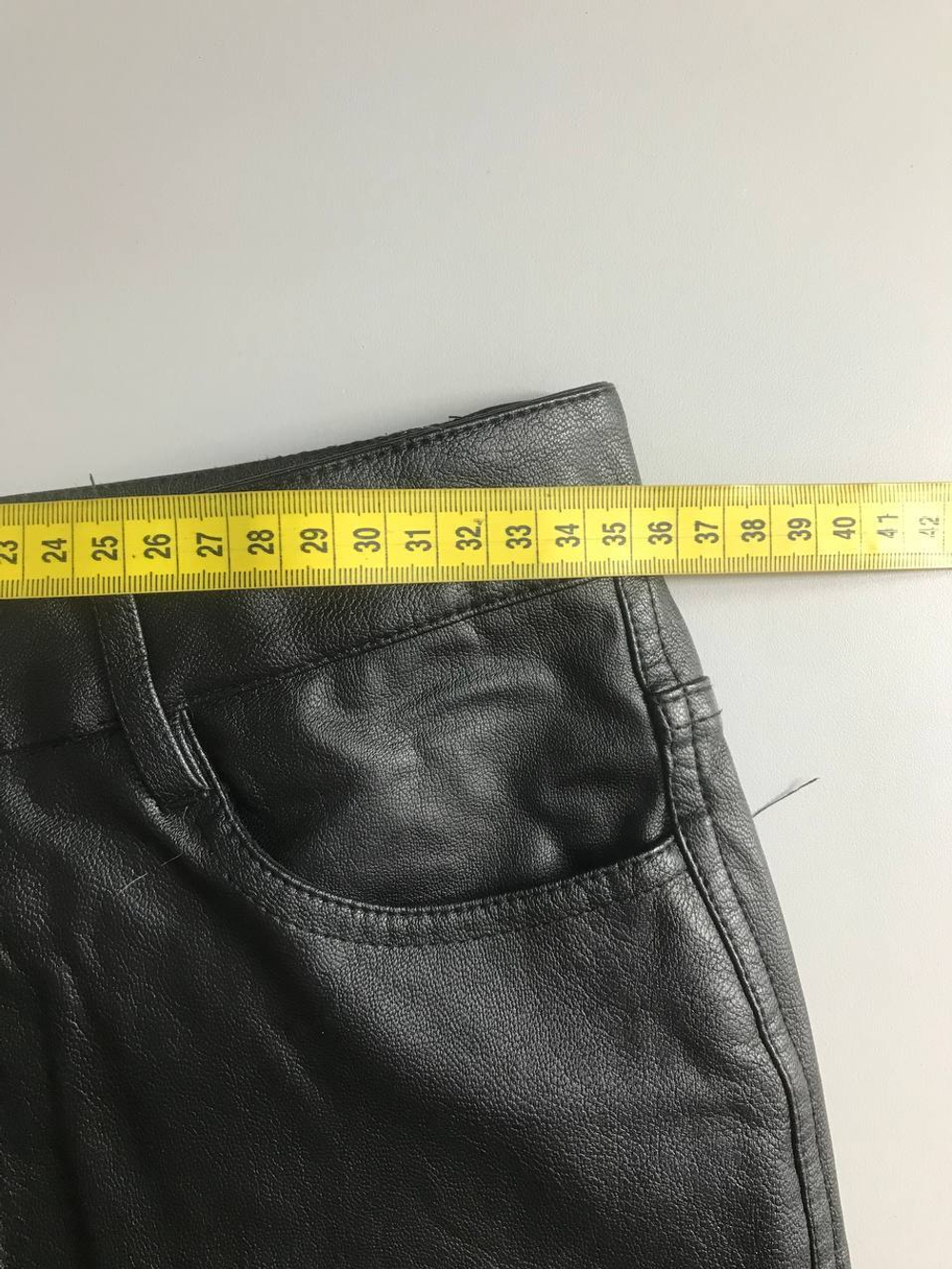 Брюки Stradivarius из экокожи, маркировка 38, визуально 44 размер