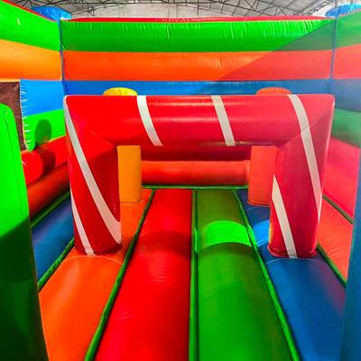 Коммерческий надувной батут “Городок” 6*3,5*2,3м