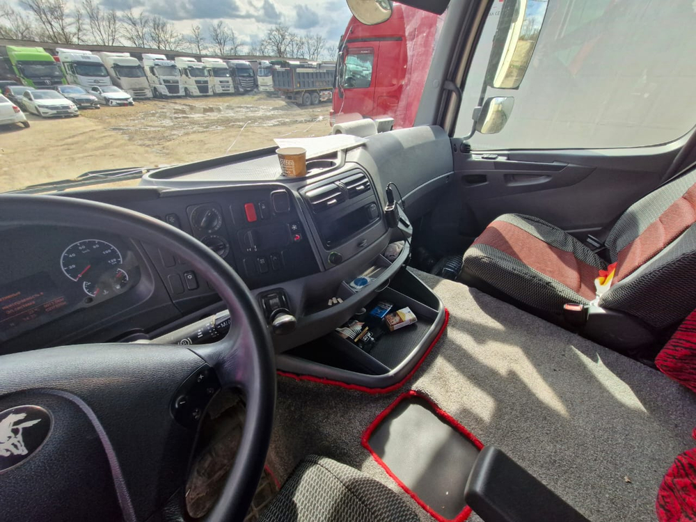 КамАЗ 5490 4x2 Седельный тягач 5490-S5 (Дизельный, 12,0 л, 401 л.с., АТ)