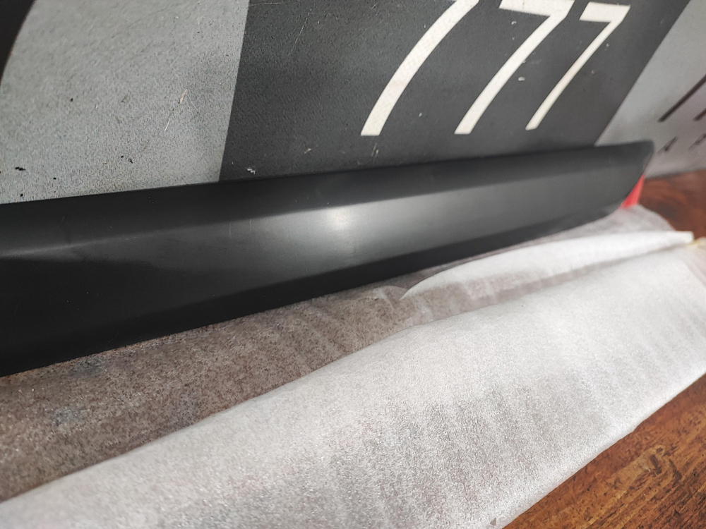 Накладка двери передней левой Skoda Yeti Новая Оригинал 5L0853515A