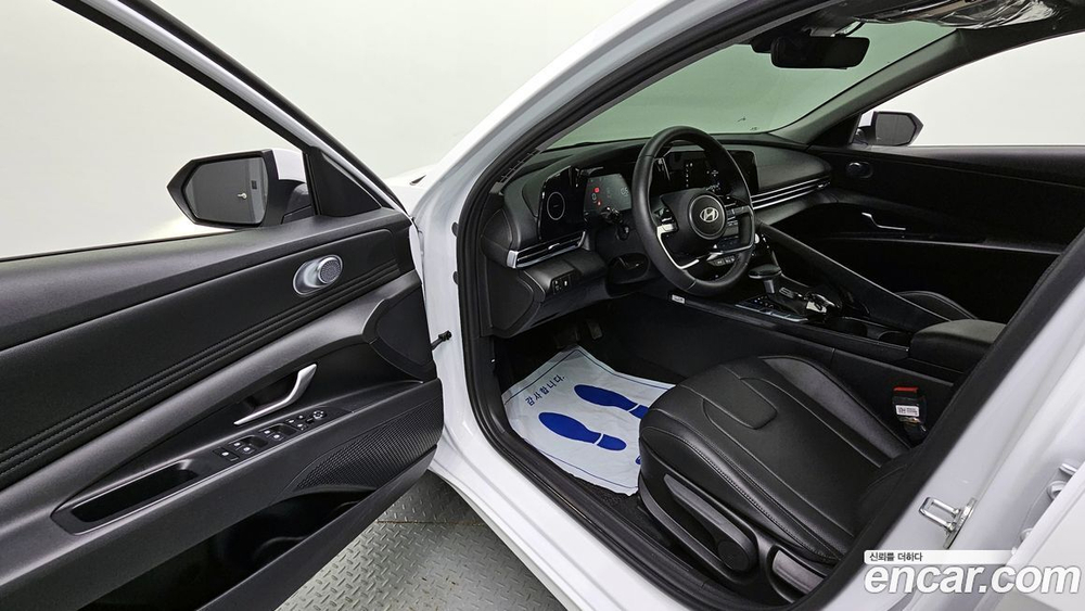 Hyundai The New Avante (CN7) 1.6 (11.2023)