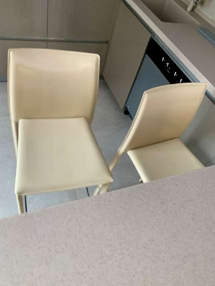 Полубарный стул Rolf бежевая кожа