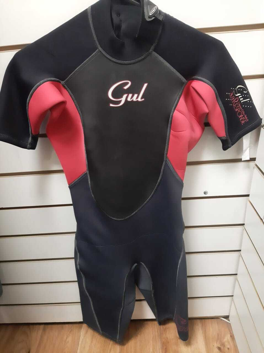 Гидрокостюм GUL женский короткий RESPONSE LADIES 3/2 SDL FL T2 SHORTI, артикул RE3318, цвет Graph/magenta