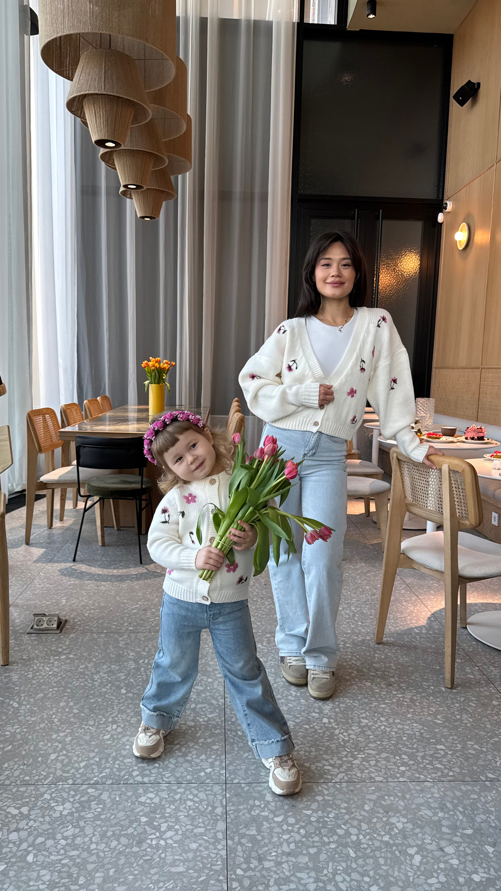 Кардиган с цветами взрослый