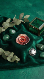 Брошь женская энергия