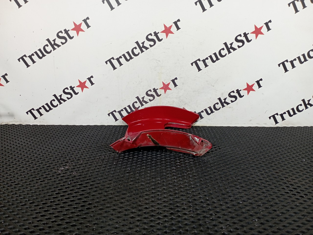 Накладка бампера правая