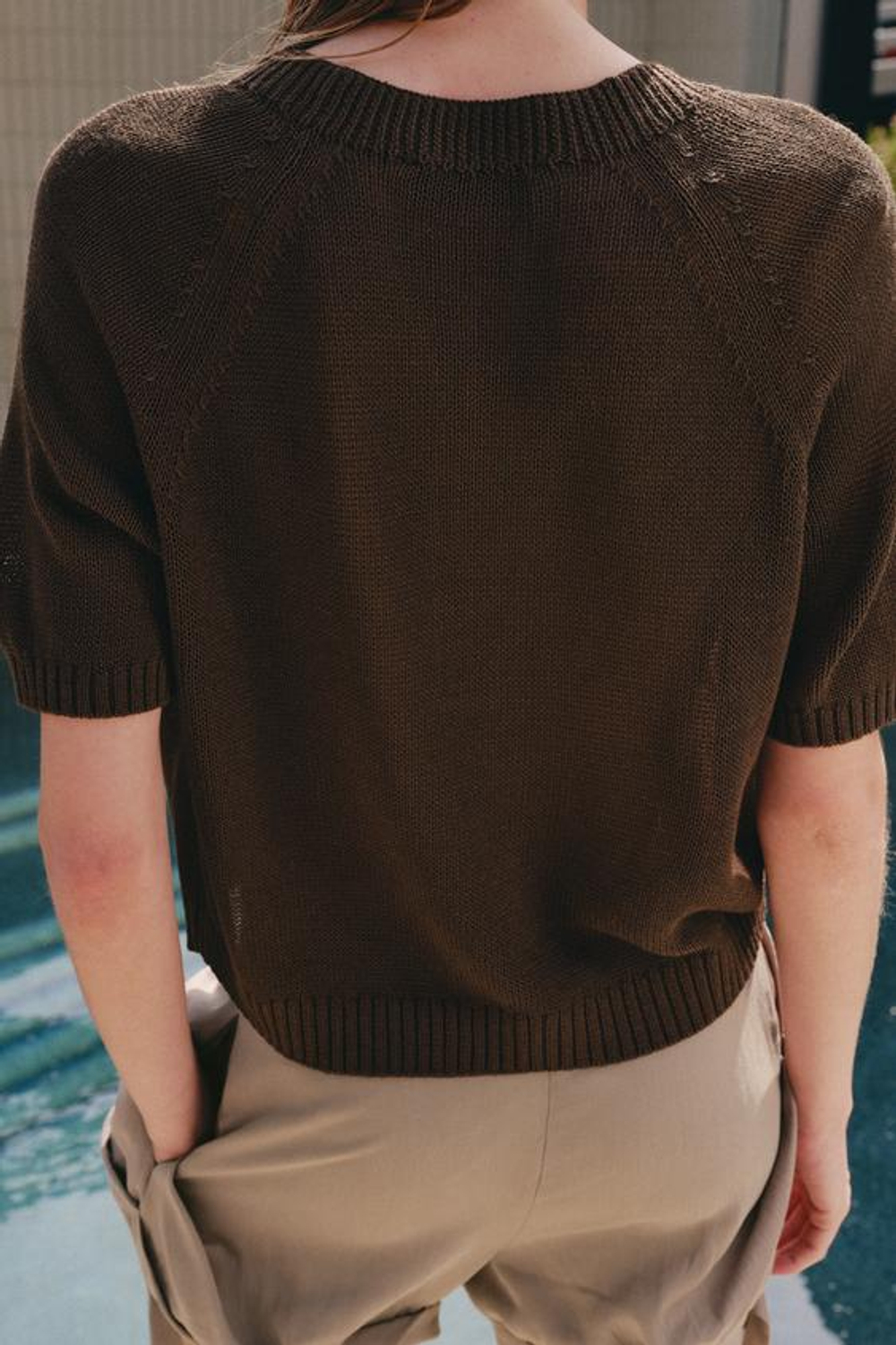 ZARA СВИТЕР С КОРОТКИМИ РУКАВАМИ И ПУГОВИЦАМИ, КОРИЧНЕВЫЙ