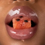 GISOU Медовое масло для губ Honey Infused Lip Oil Watermelon Sugar