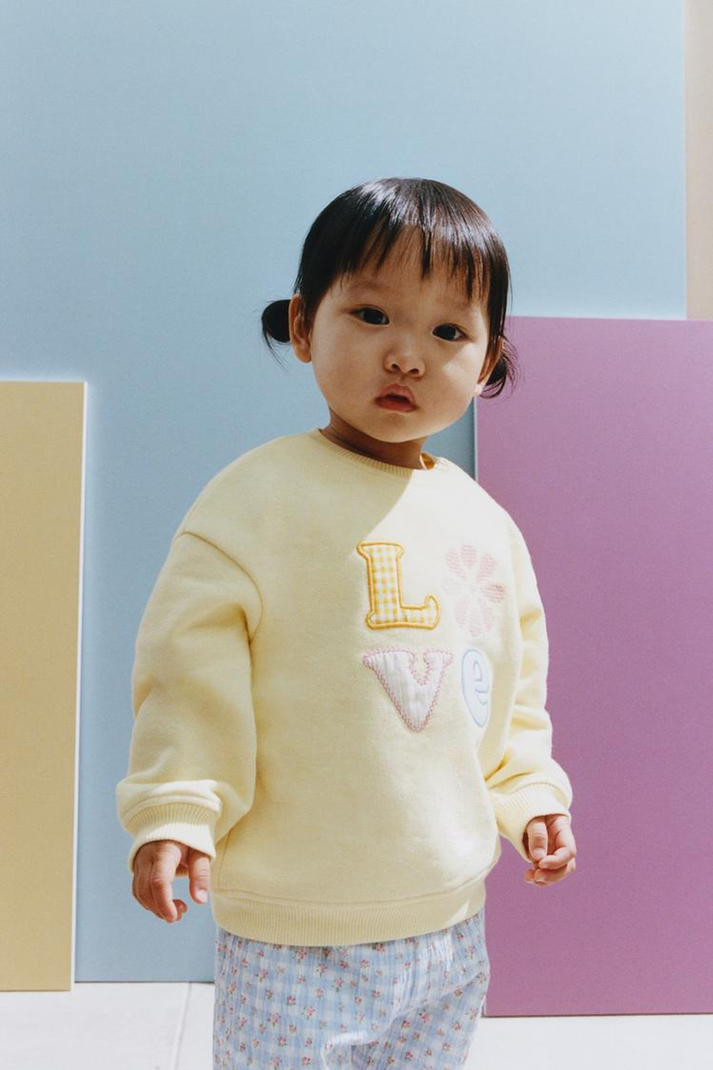 ZARA ТОЛСТОВКА С ВЫШИВКОЙ, ЖЕЛТЫЙ