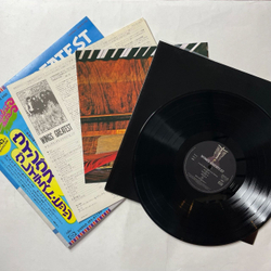 Винтажная виниловая пластинка LP Paul McCartney Wings Greatest Hits (Japan 1978) (No Obi) (Poster) EPS-81150