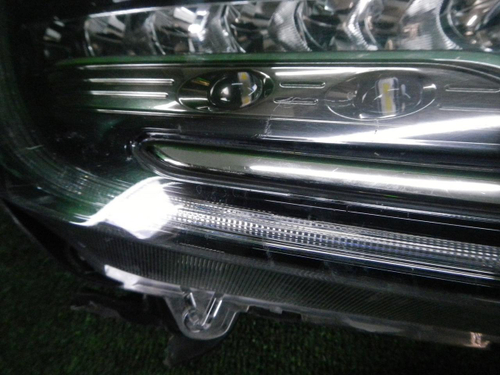 Фара правая Honda CR-V 5 (2016-н.в.) LED