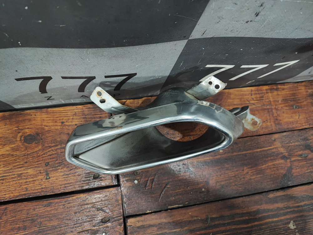 Насадка глушителя правая Chery Tiggo 8 Pro 21-24 Б/У Оригинал 602001201AA