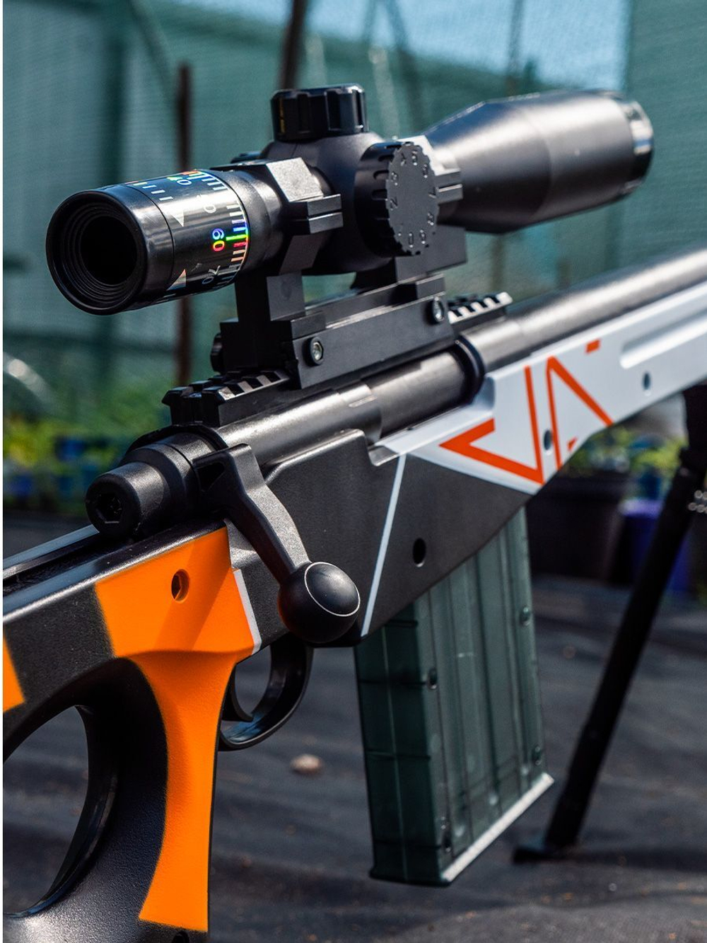 Cнайперская винтовка AWM с гильзами и оптическим прицелом