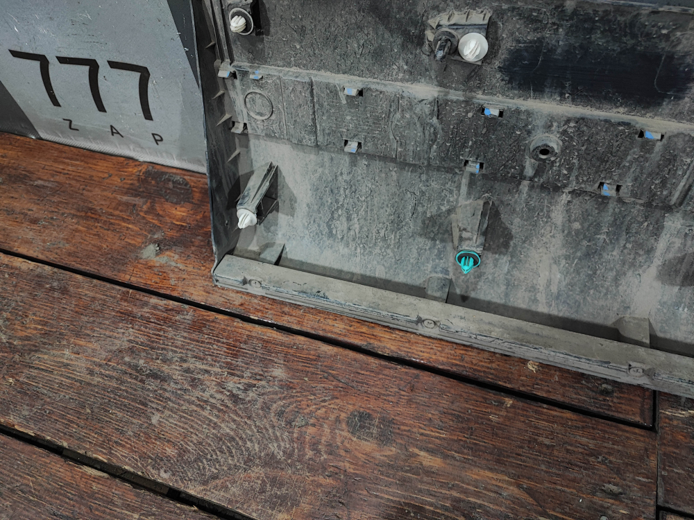 Накладка двери передней левой Chery Tiggo 7 Pro 20-нв Б/У Оригинал 609000495AA