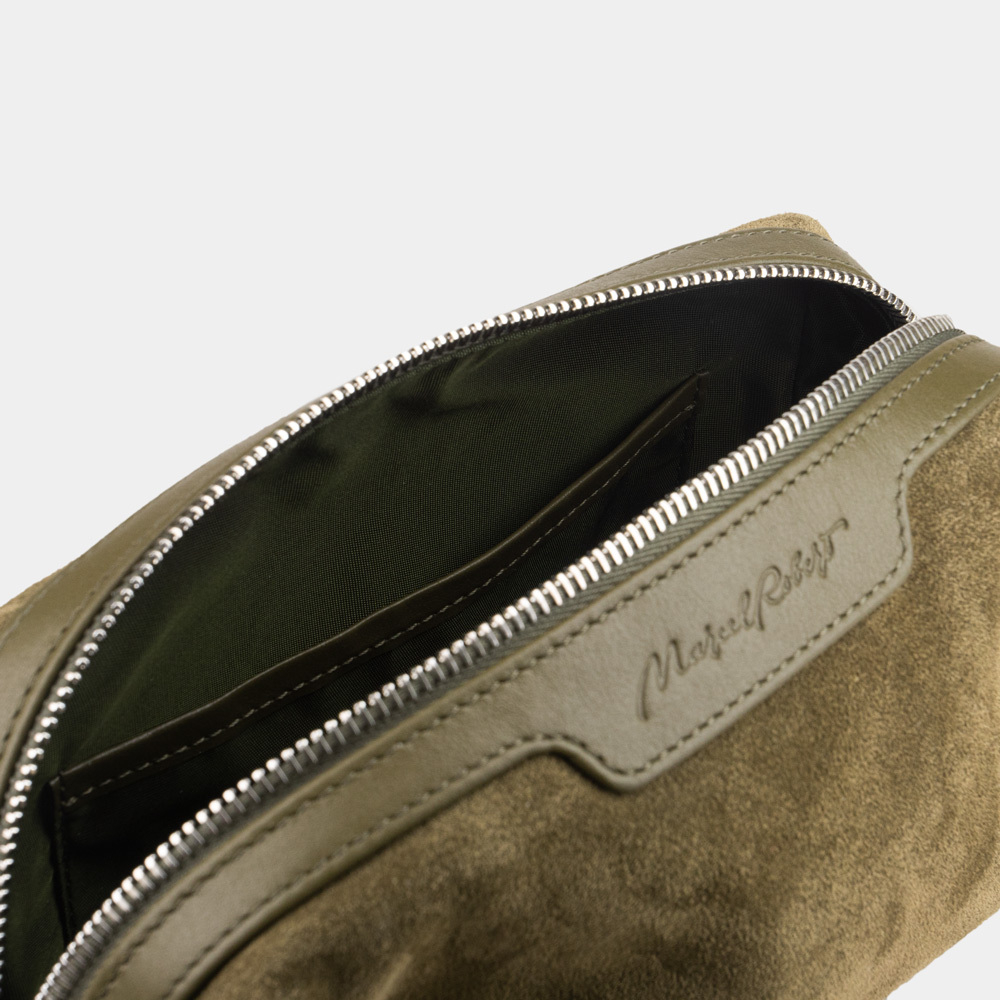 Несессер Trapèze из замши и кожи, теленка зеленого цвета