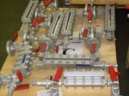 Запорные устройства указателей уровня