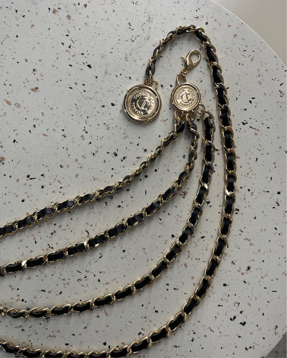 Пояс-цепочка с кожаной вставкой