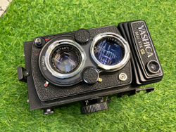 Yashica Mat-124 G