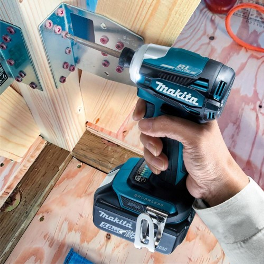 Винтоверт аккумуляторный MAKITA DTD172Z ударный, без АКБ и ЗУ