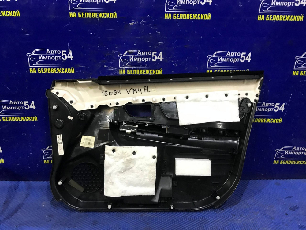 Обшивка двери SUBARU LEVORG 2014-2020