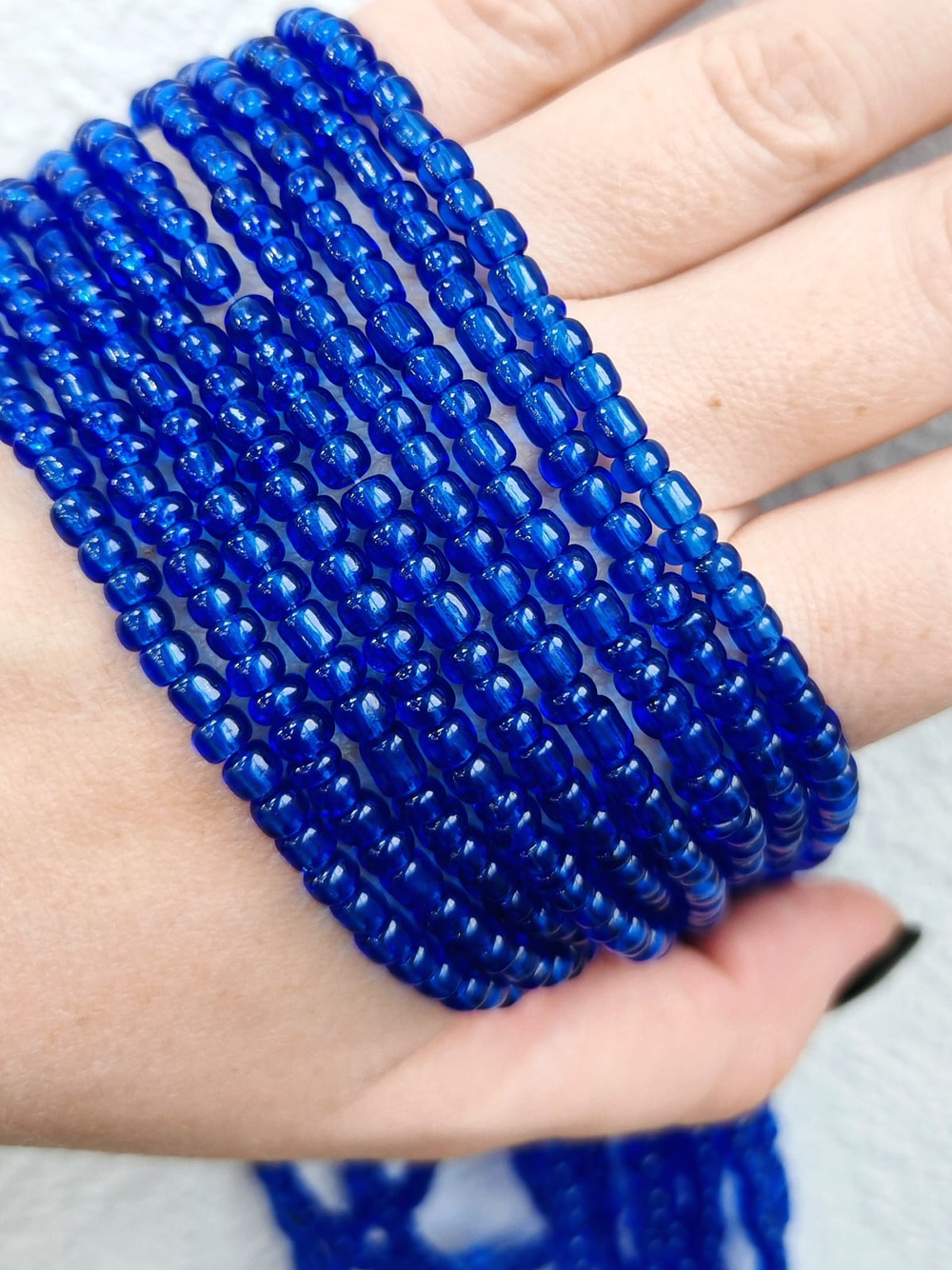 яс4-сп Стекло японское 4мм, синий прозрачный, некалибр., нить 40см