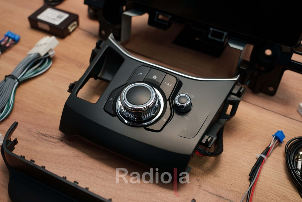 Магнитола для Mazda CX-5 2017-2024+ - Radiola RDL-MazdaCX5 экран 10.25" на Android 13, UIS7870, 8Гб+256Гб, 4G SIM-слот