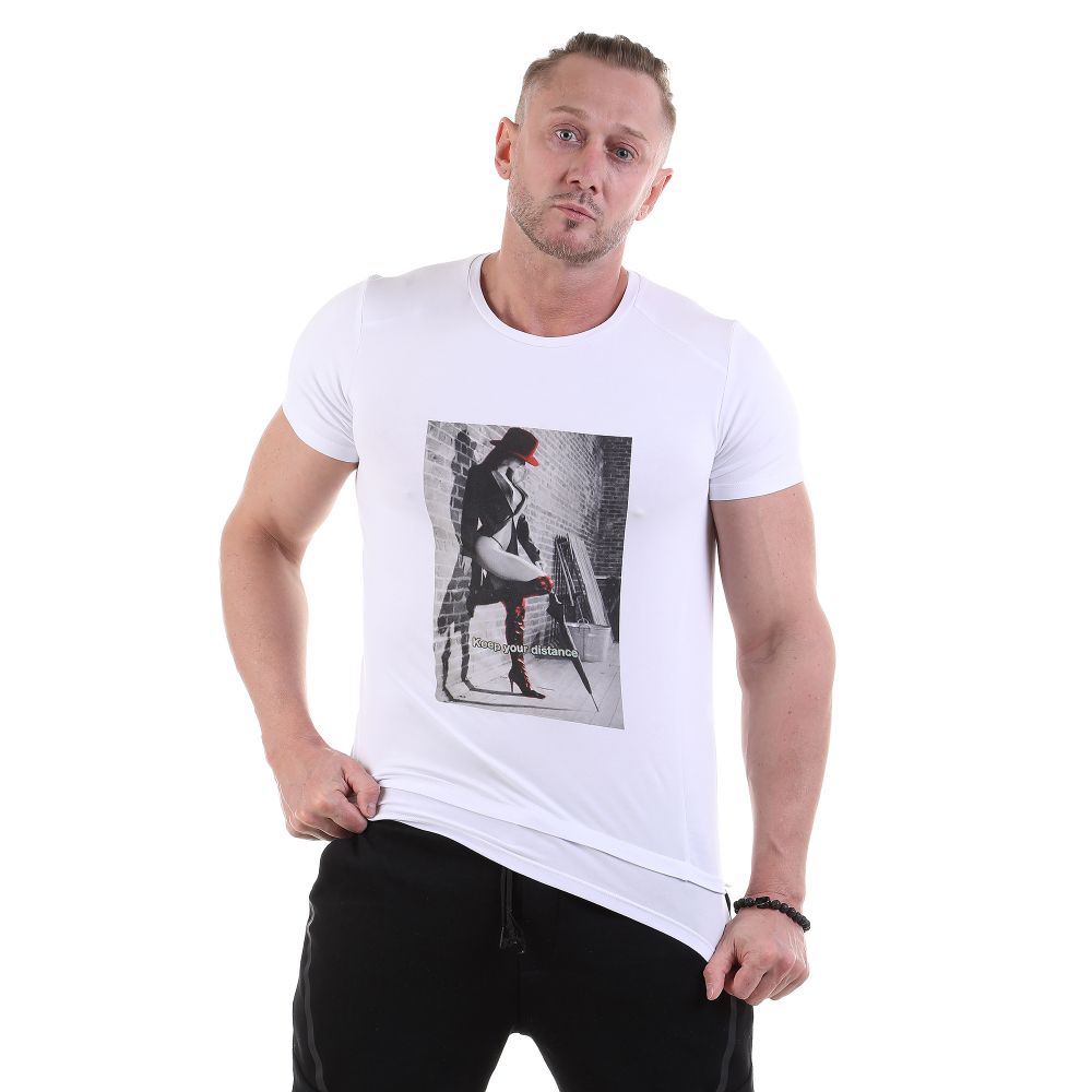 Мужская футболка с круглым вырезом белая с принтом Sesmik O001