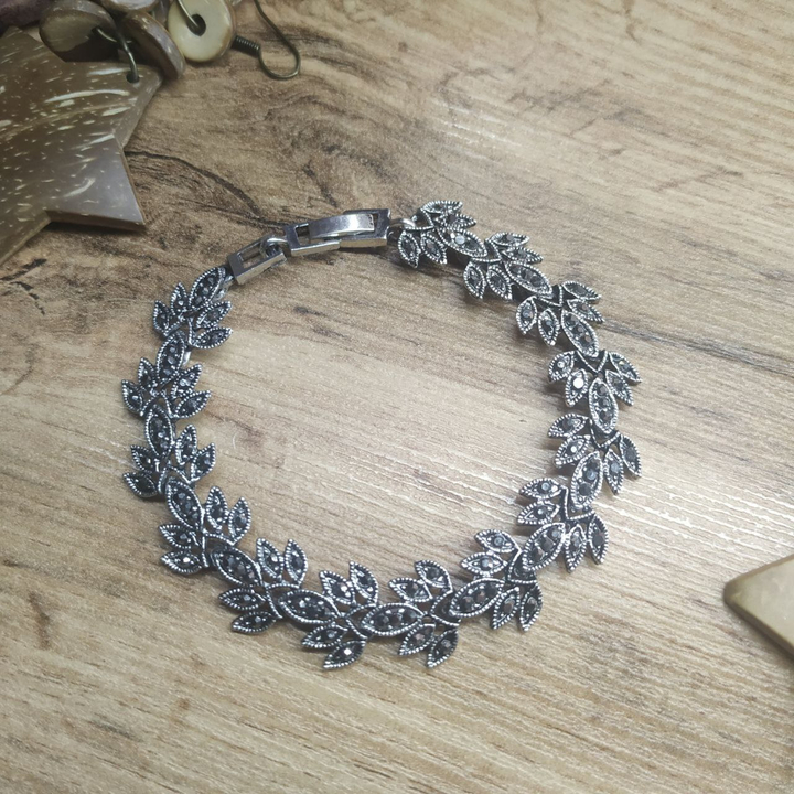 Браслет Vogue 2 Прямоугольник 4 листа стразы графитовые металл серебристый