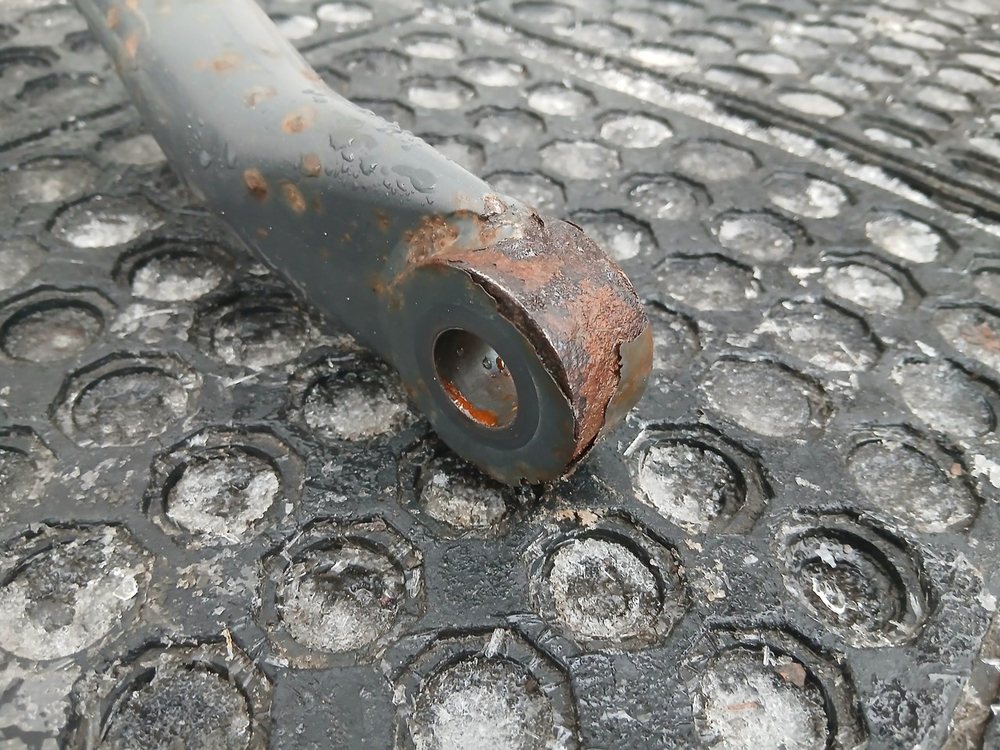 Стабилизатор передний