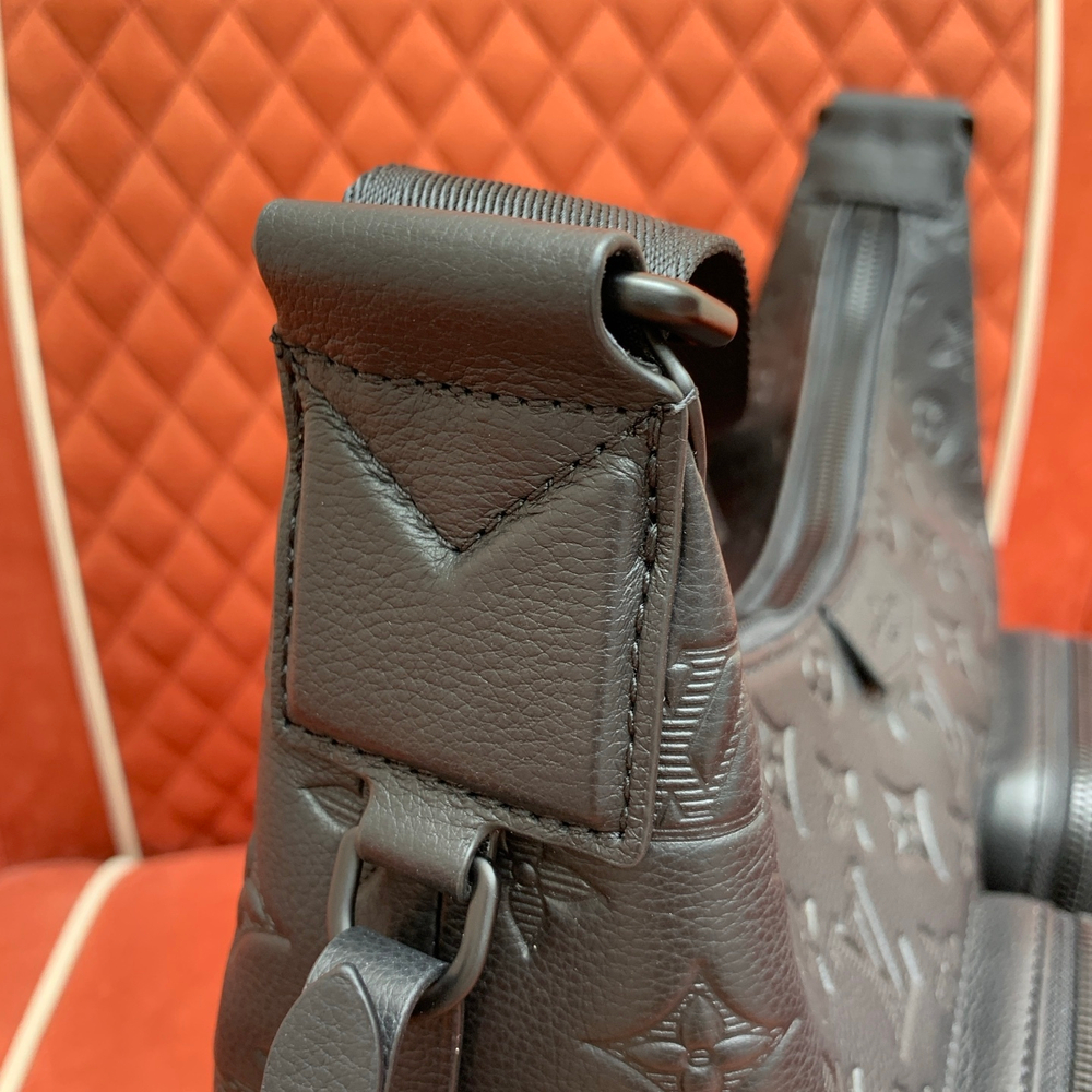 Louis Vuitton Hobo Cargo