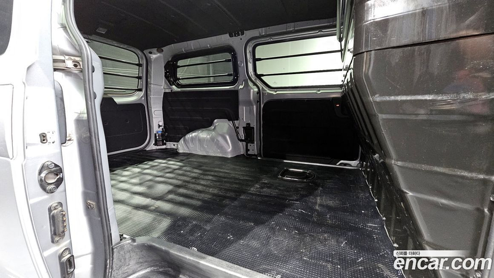 Hyundai The New Grand Starex Van 3-х местный (06.2020)