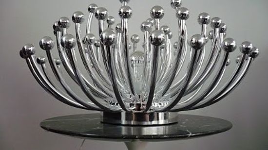 Дизайнерская лампа Pistillo .