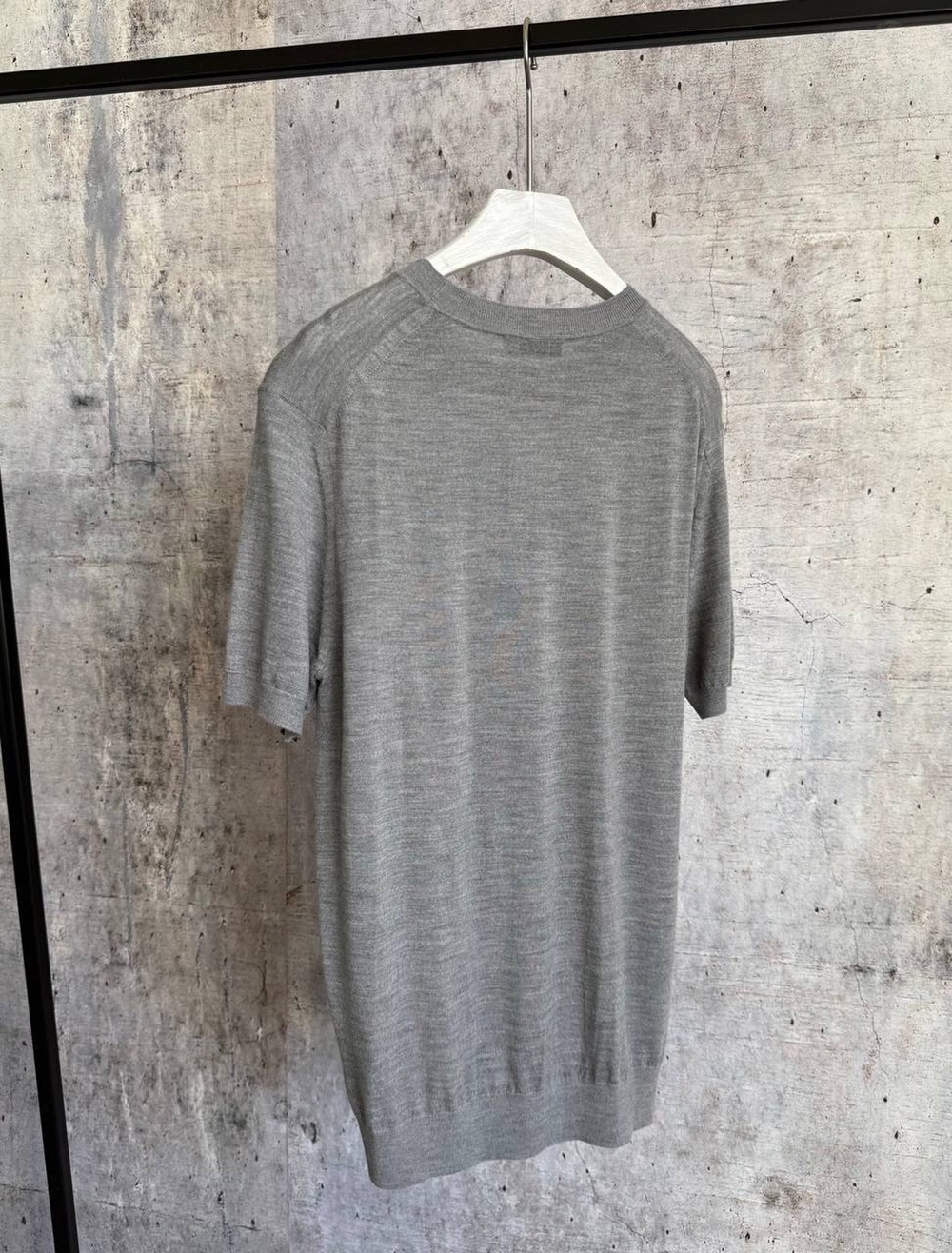 Футболка Prada