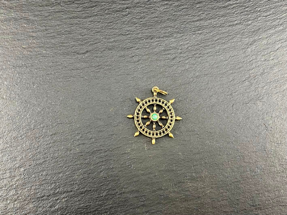 Подвеска. Штурвал с камнем