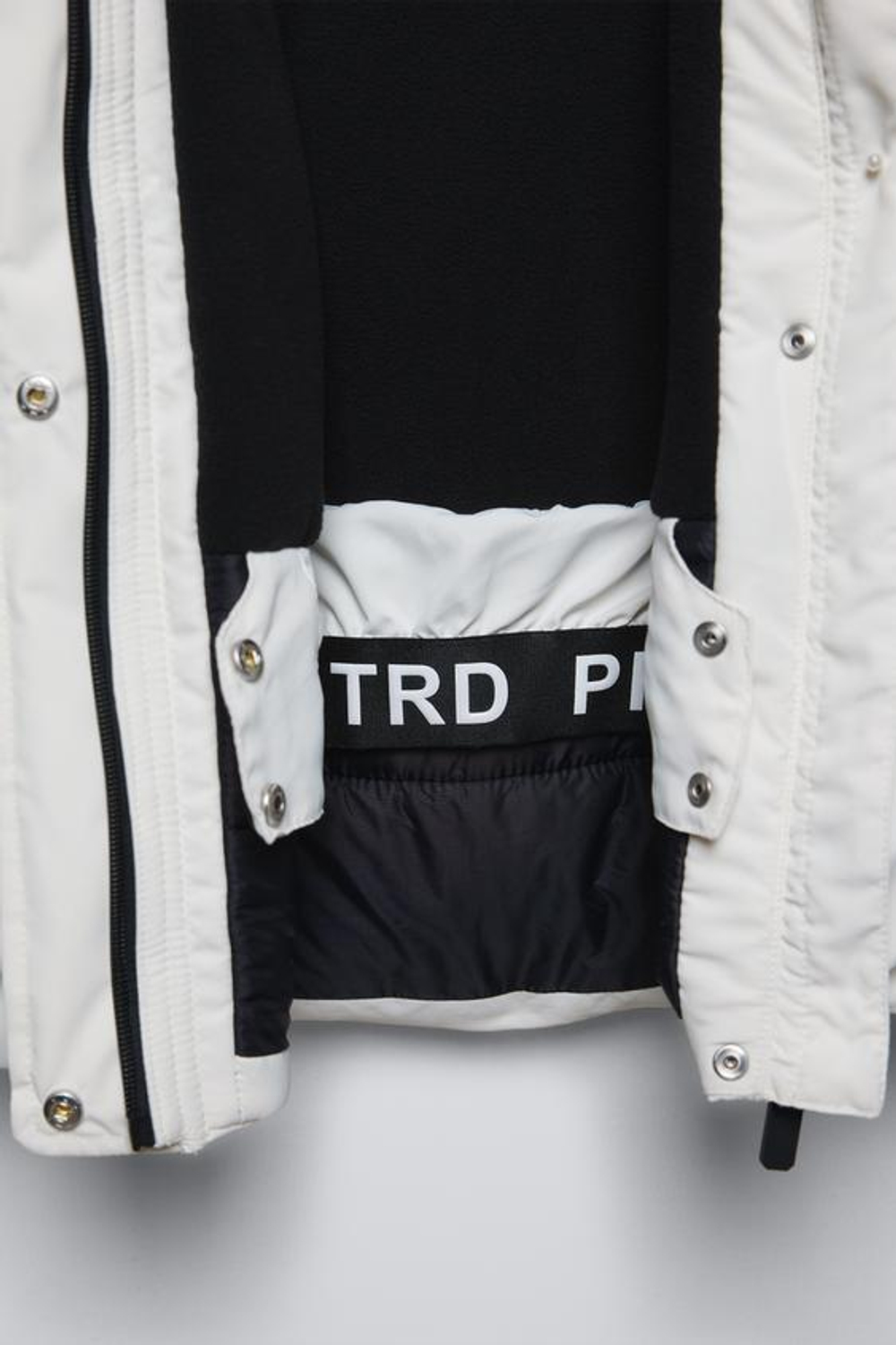 ZARA НЕПРОМОКАЕМАЯ ВЕТРОЗАЩИТНАЯ КУРТКА, ЖЕЛТОВАТО-БЕЛЫЙ