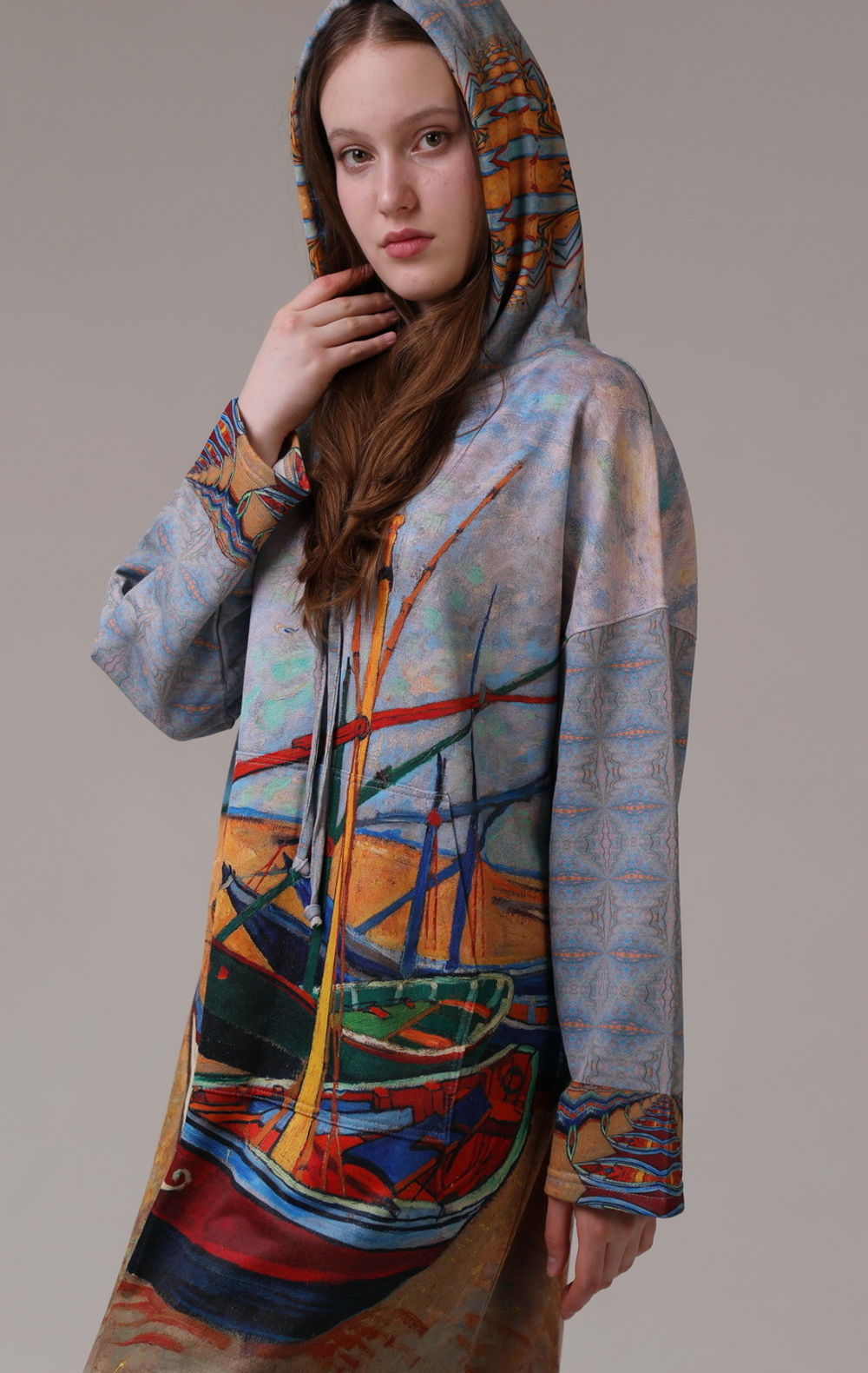 Платье с капюшоном "Рыбацкие лодки Ван Гога"