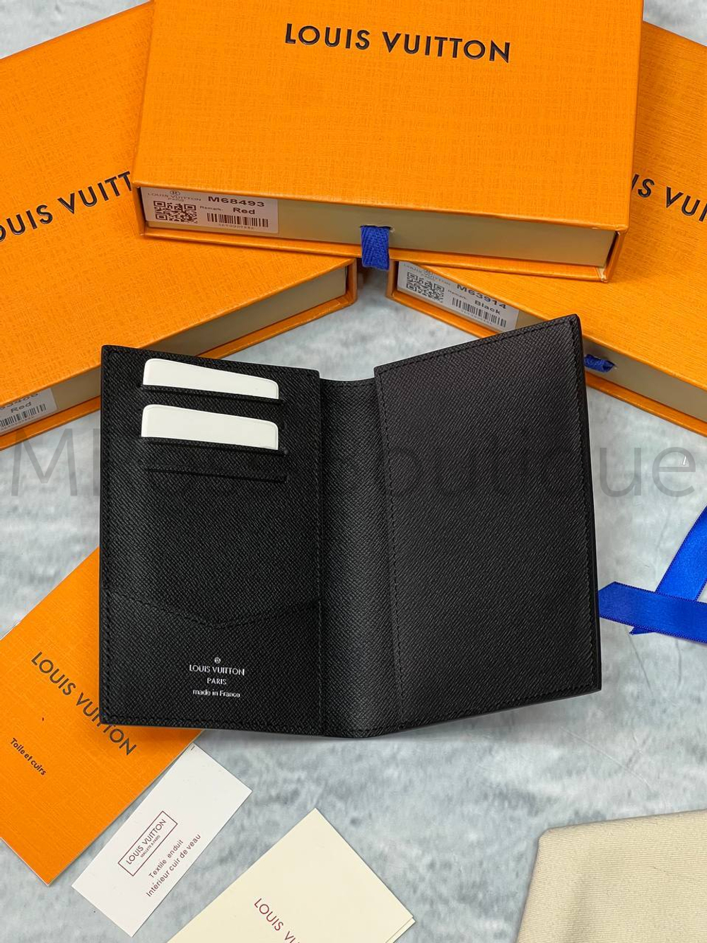 Обложка для паспорта Louis Vuitton из канвы Monogram Eclipse