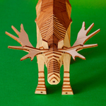 Деревянный конструктор "Лось" с набором карандашей / 108 деталей. Купить деревянный конструктор. Сборная параметрическая модель животного.