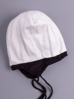 Шапка для мальчика вязаная демисезонная с завязками