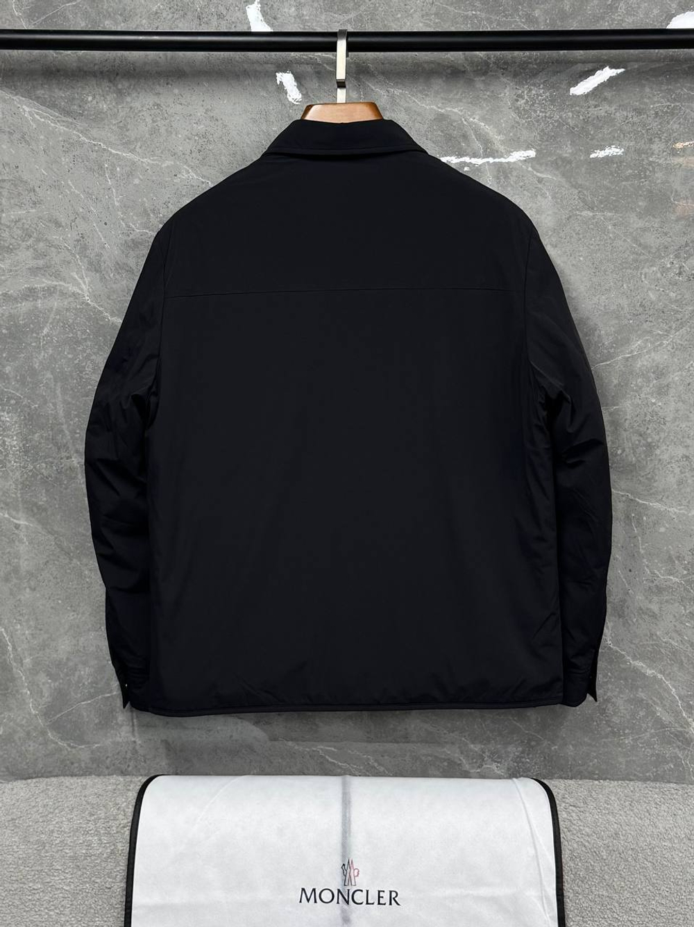 Пуховик Moncler