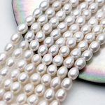 Жемчуг Рис бусины, размер около 4,8-5*3,8-4,2 мм, цена за отрезок 18 см (1/2 нити)
