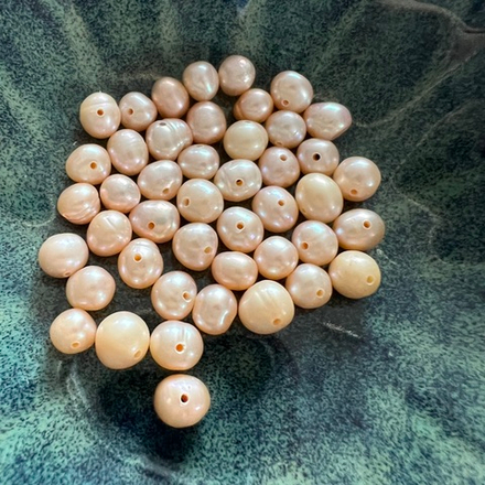 Жемчуг. Камни для изделий на заказ. Цена зависит от вида заказанного изделия