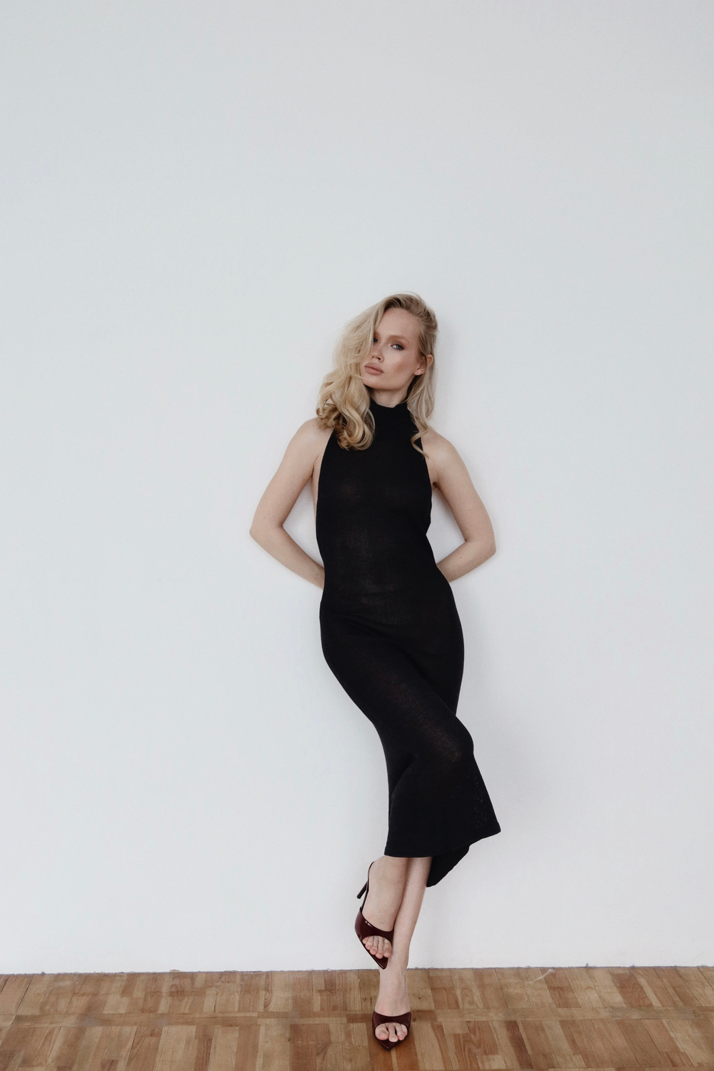 платье с открытой спиной SERENA (СЕРЕНА)