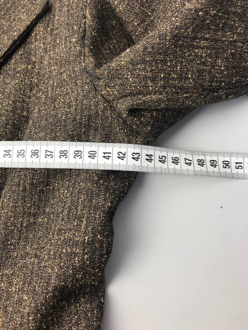 Пиджак приталенный коричневый 46 размер