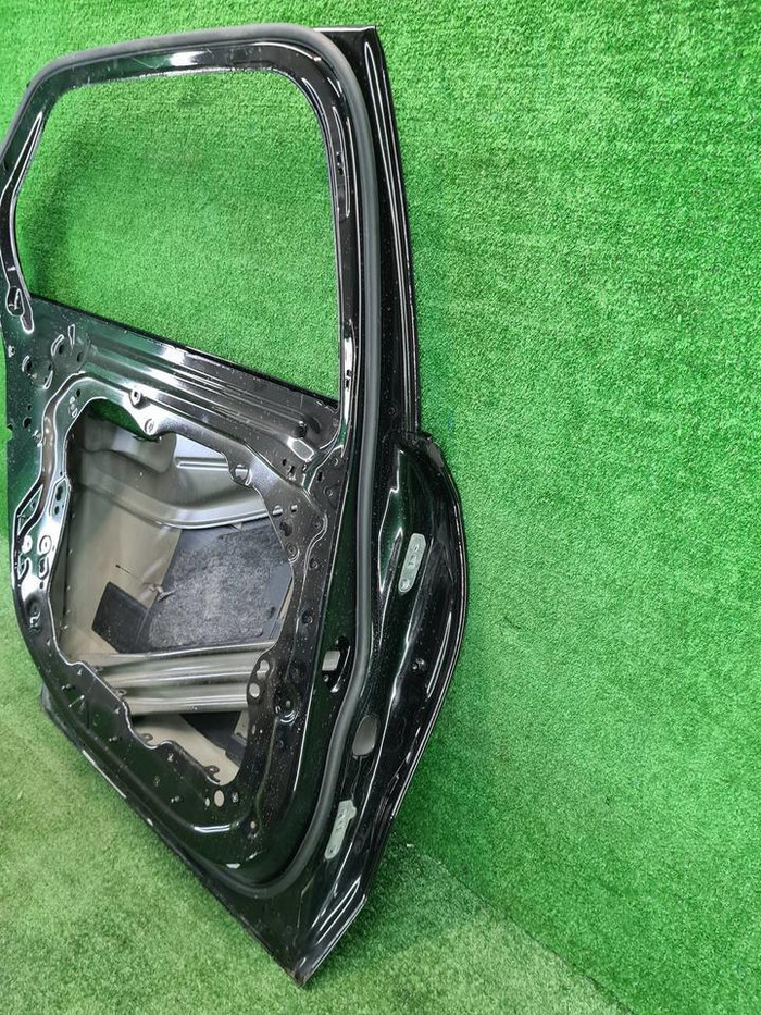 Дверь задняя левая BMW 7er G70 (2022-н.в.)