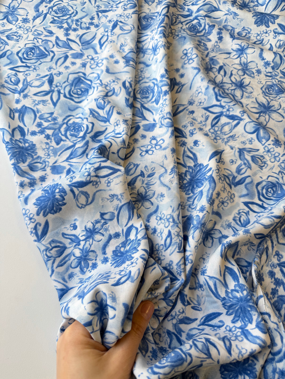 Вискоза (штапель) Фарфоровые розы