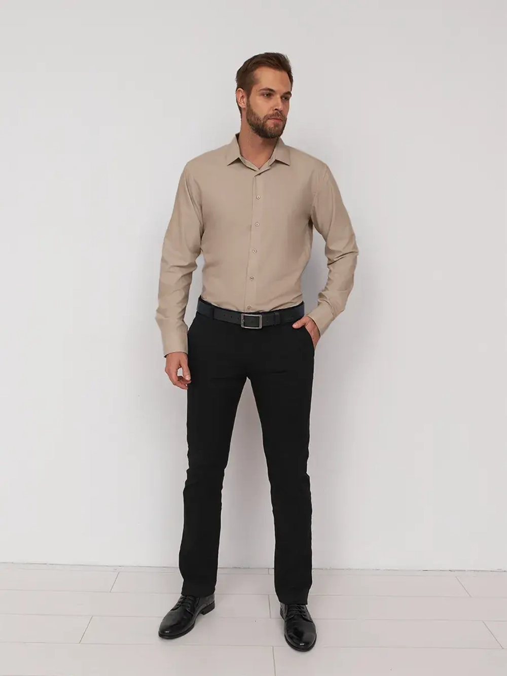 Рубашка классическая с длинным рукавом приталенная