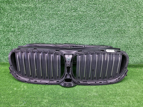 Решетка радиатора BMW 7er G12 (2015-2019)