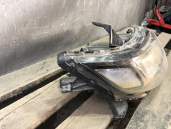 Фара правая Mitsubishi Outlander 3 15-21 Б/У Оригинал ECM92122A20