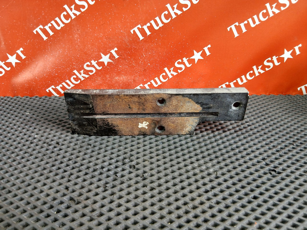 Кронштейн задней рессоры левый 2023г